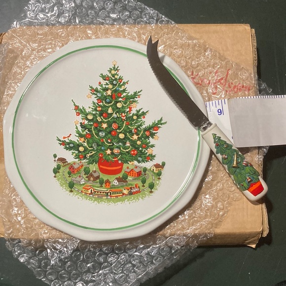 8.5” PFALTZGRAFF China CHRISTMAS SERVING PLATE PLATE and Matching Cheese KNIFE - Picture 1 of 6